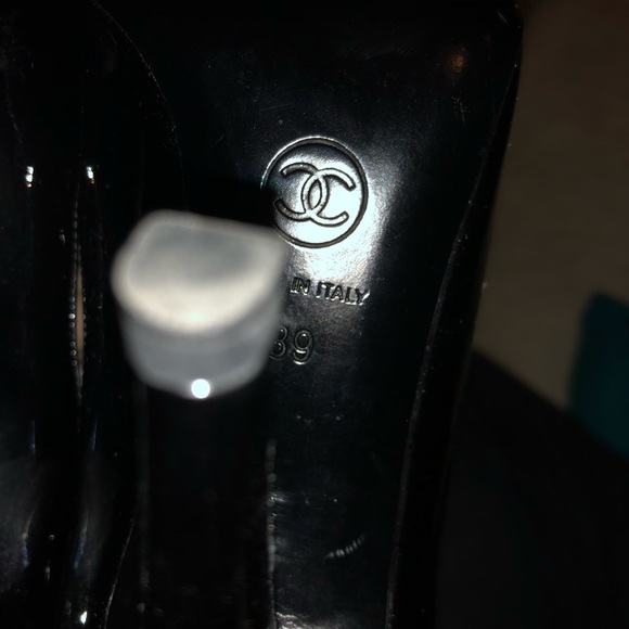 CHANEL Black and Yellow Heels - Picture 7 of 8
